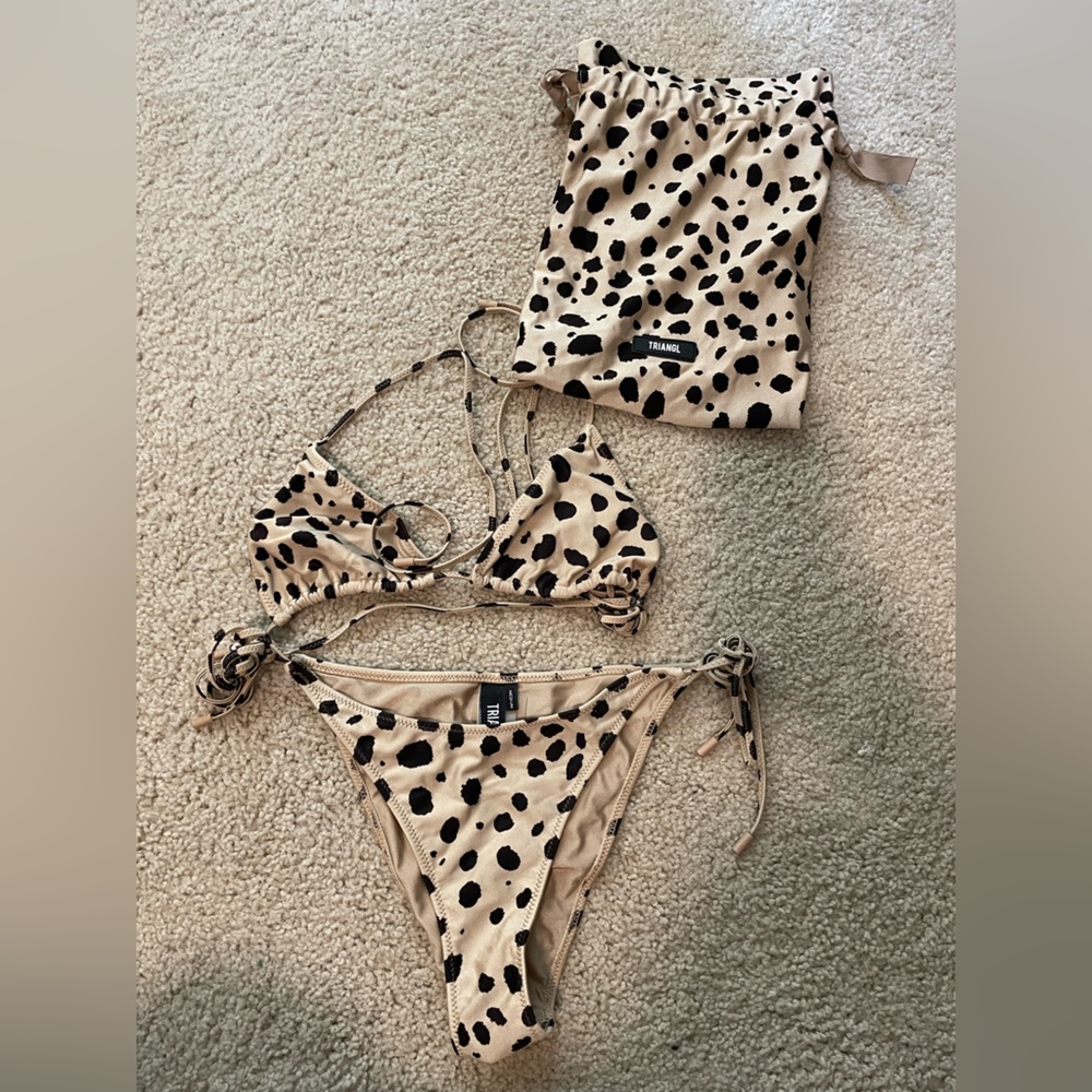 Triangl bikini Size Medium - Cheetah